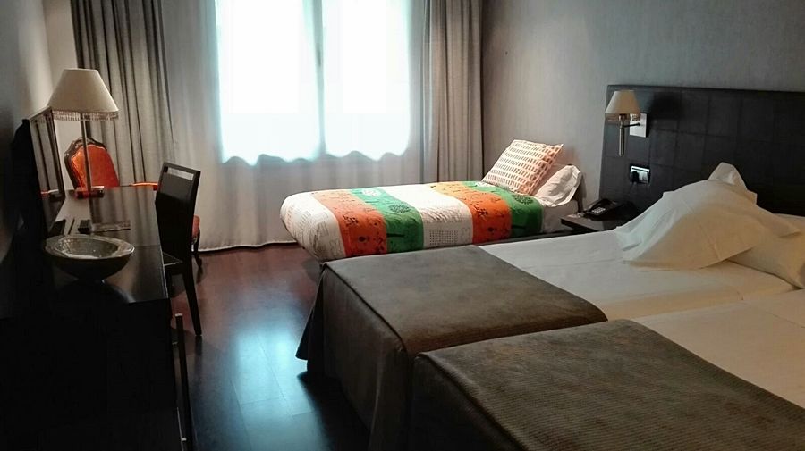 Iberik Santo Domingo Plaza Hotel Овиедо Екстериор снимка