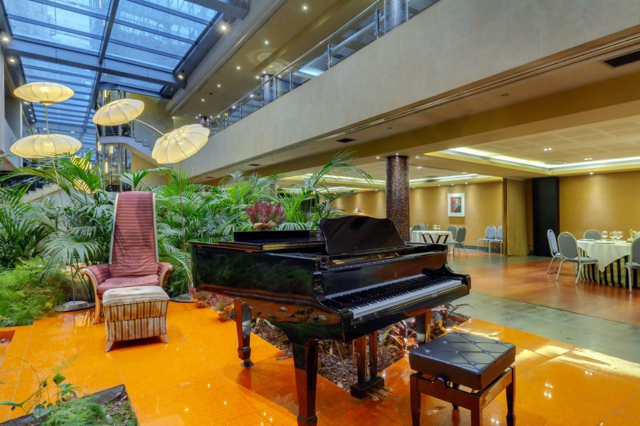 Iberik Santo Domingo Plaza Hotel Овиедо Екстериор снимка