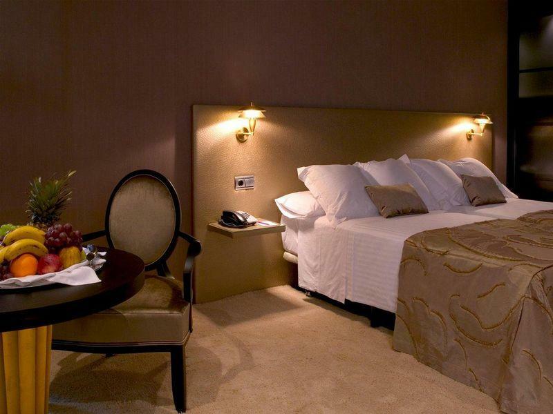 Iberik Santo Domingo Plaza Hotel Овиедо Екстериор снимка